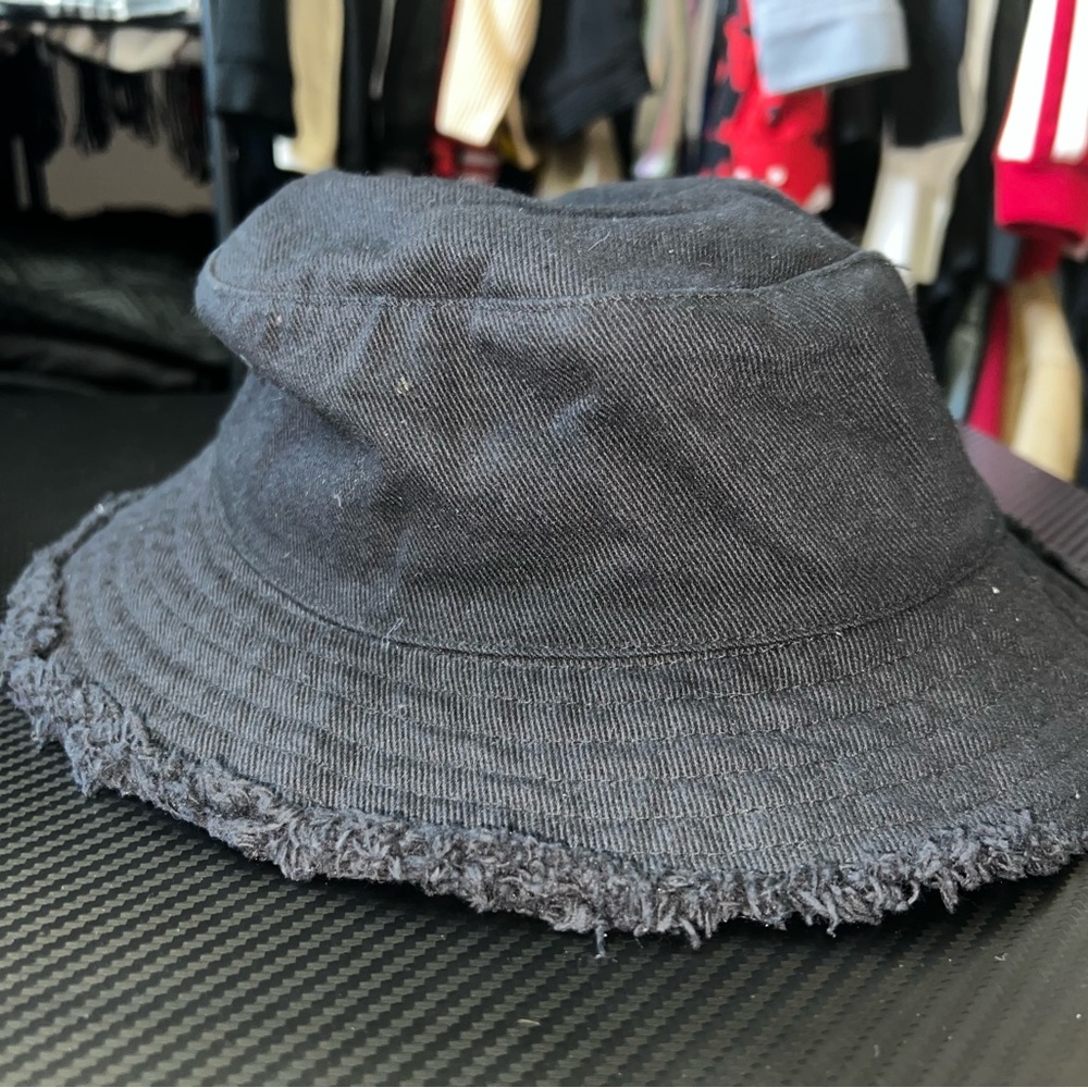 Black Bucket Hat